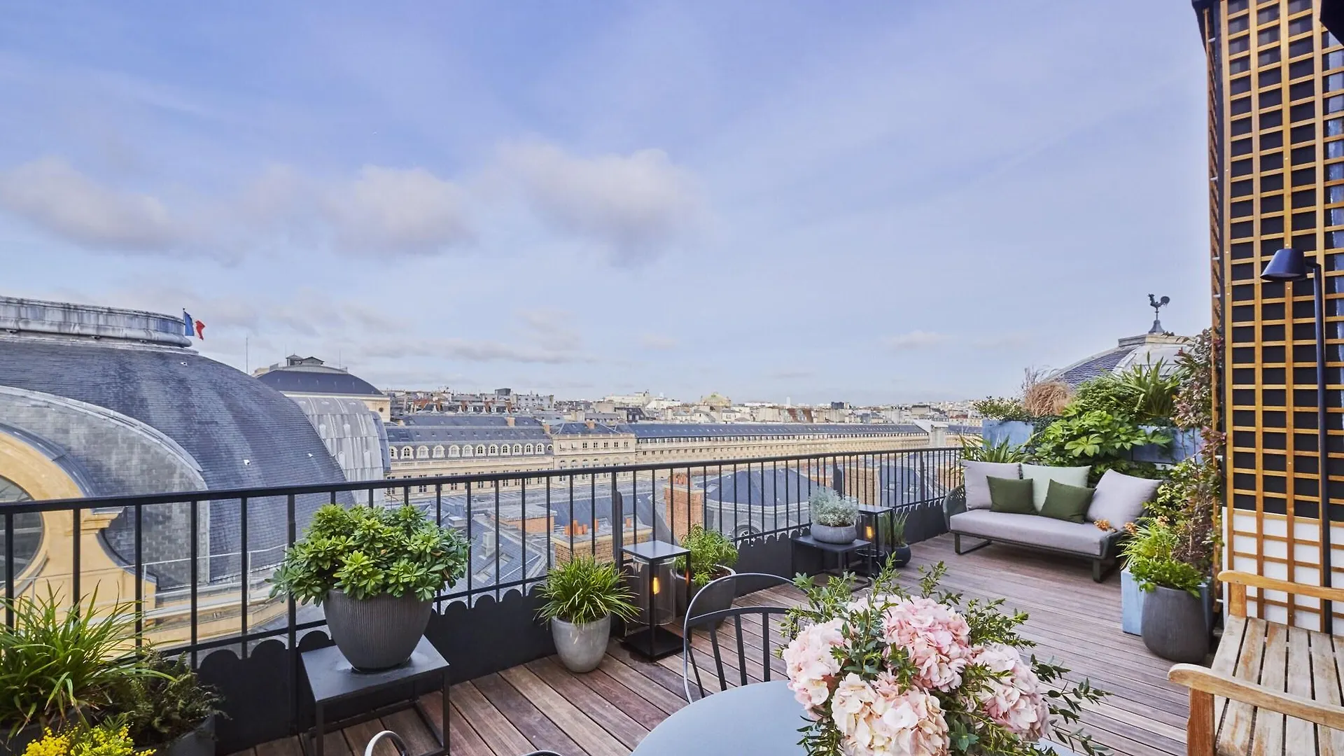 *****  Grand Hotel Du Palais Royal Paris France