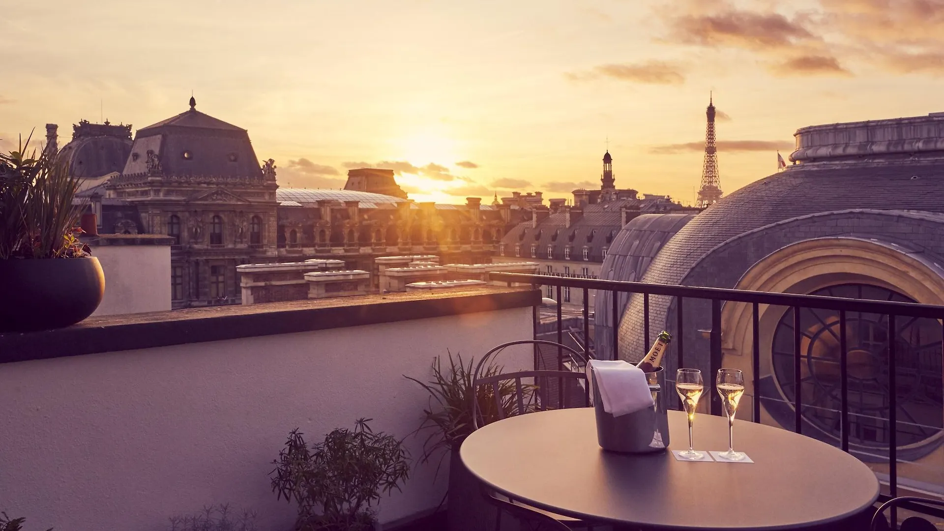 Grand Hotel Du Palais Royal Paris