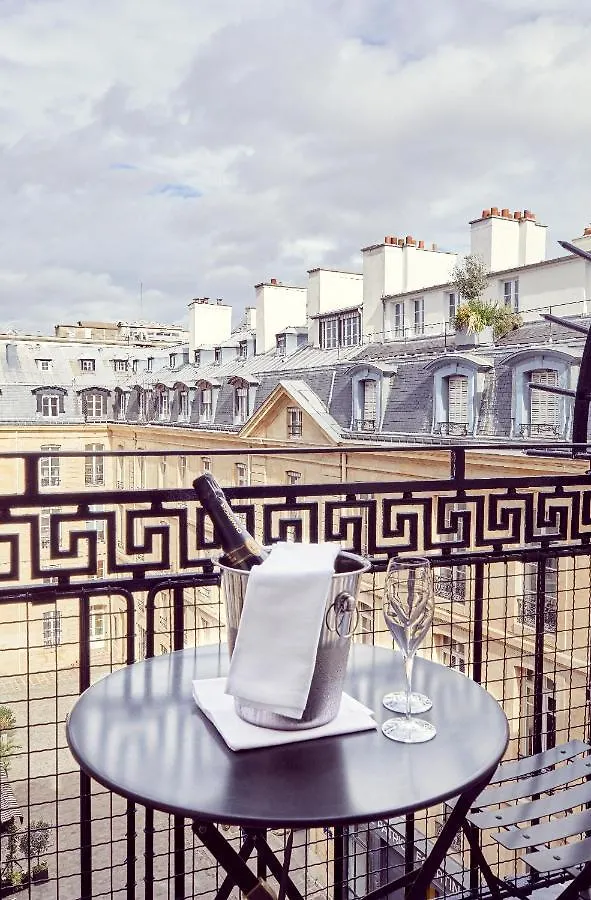 Grand Hotel Du Palais Royal Paris 5*,