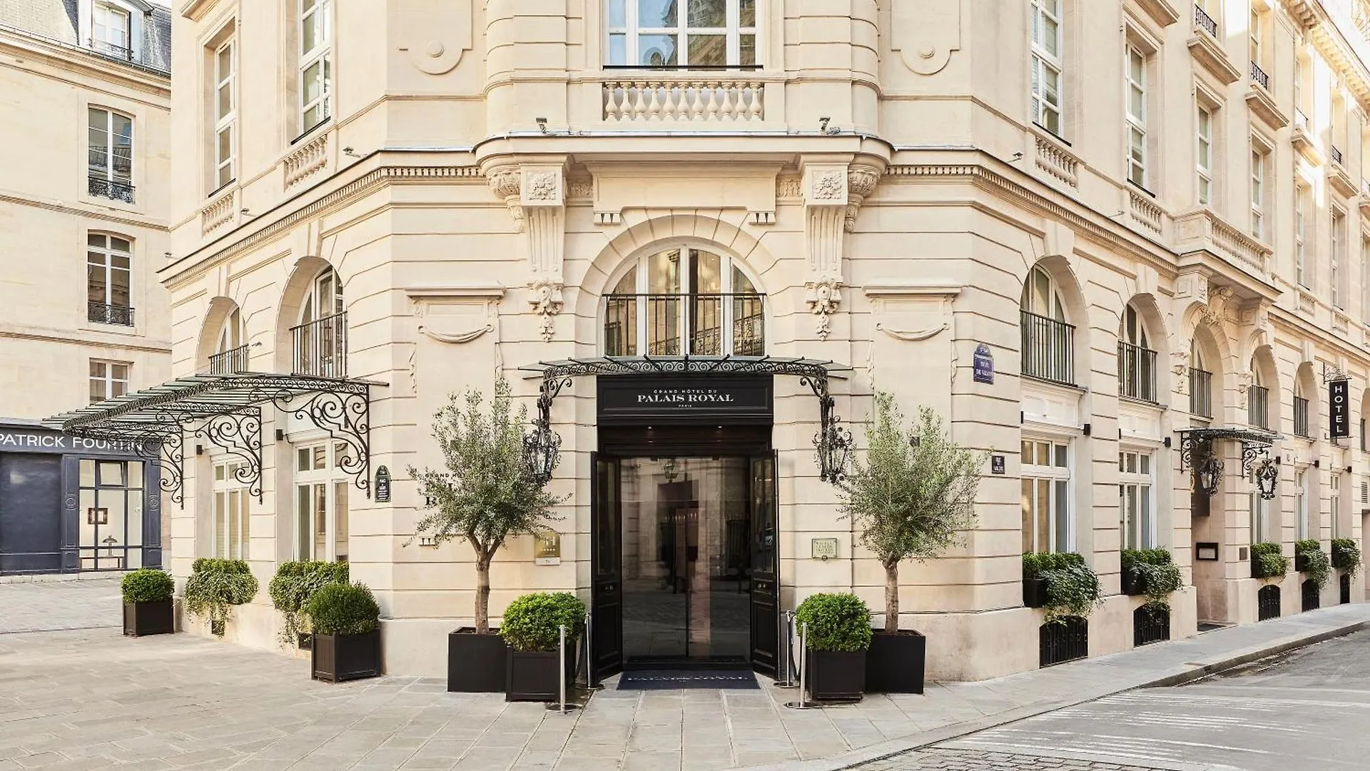 Grand Hotel Du Palais Royal Paris 5*,